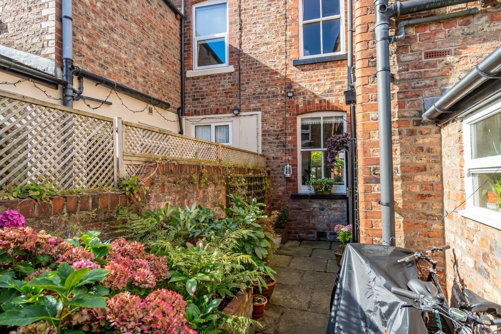 Additional image 12 of 3 bed terraced house to rentAlbemarle Road, South Bank, York YO23