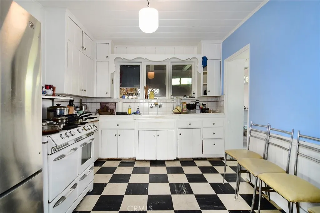 Additional image 53 of 3036 Surry Street, Los Angeles, CA 90027