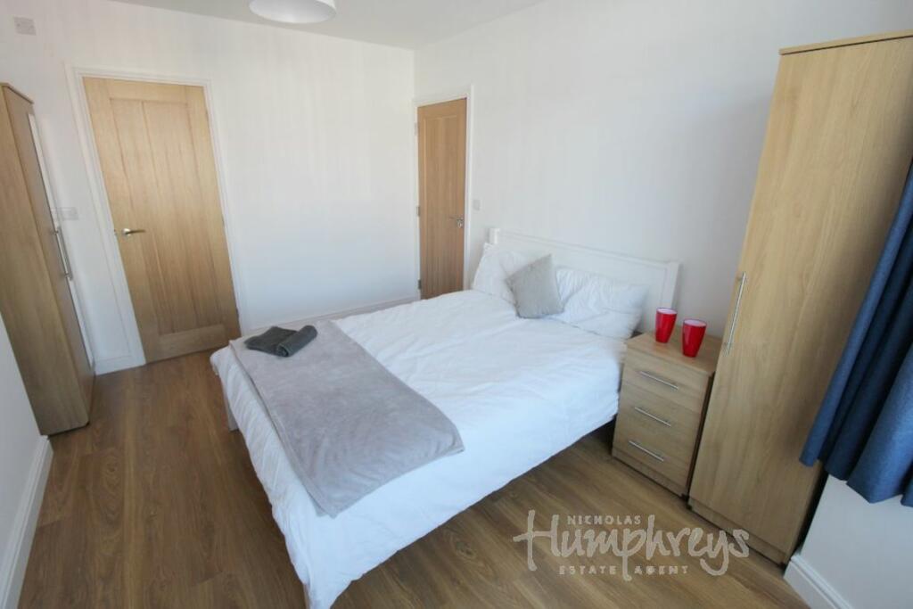 Stanton Road - VIEWINGS FROM 8am - 8pm photo 2