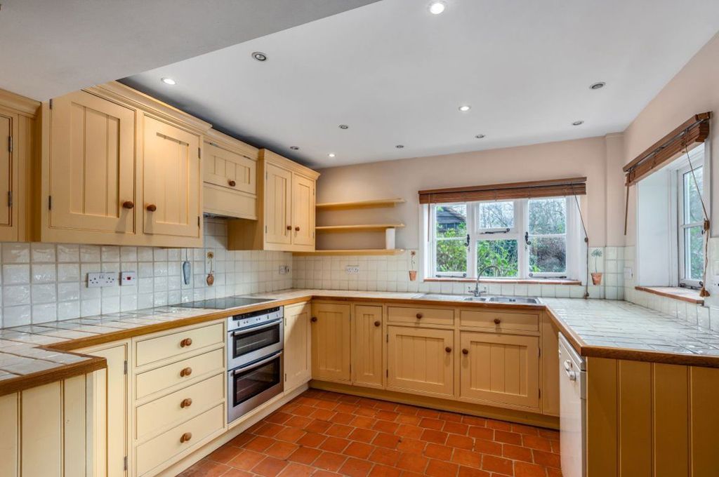 Additional image 5 of 4 bed semi-detached house to rentHever TN8