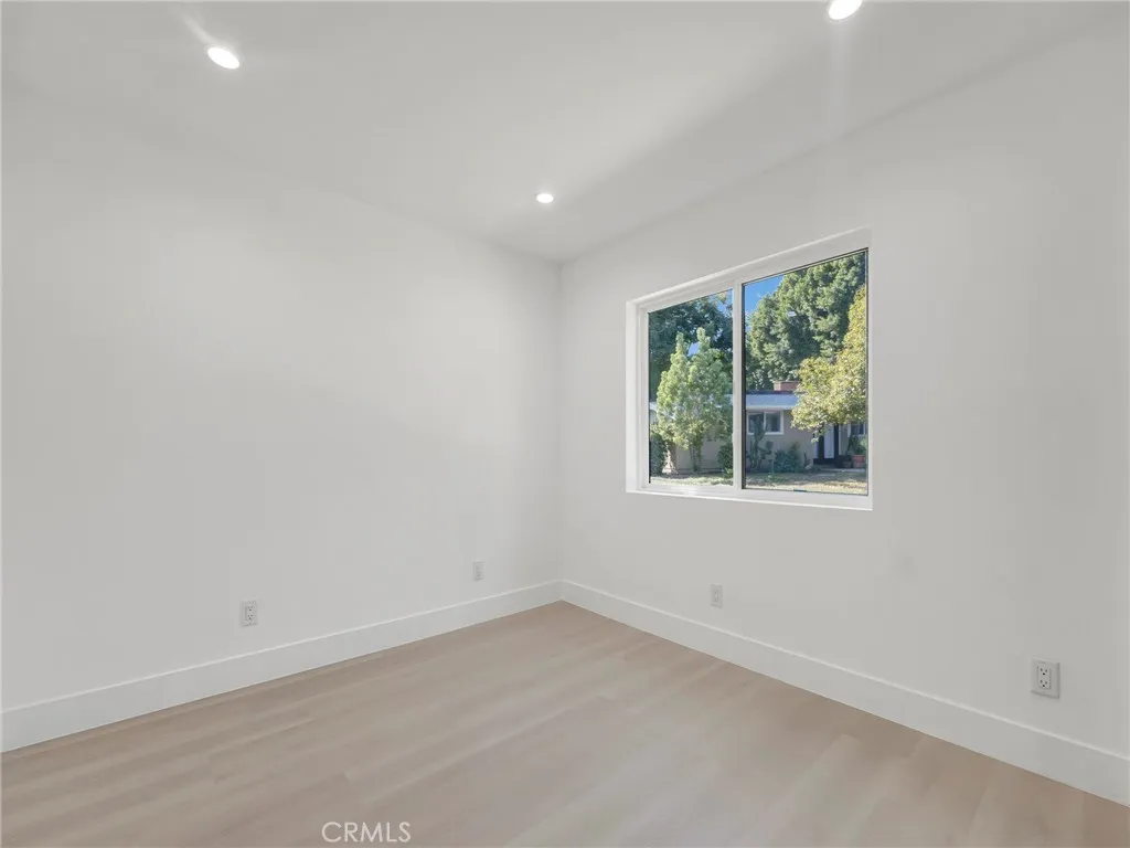 Additional image 14 of 20528 Hamlin Street, Winnetka, CA 91306