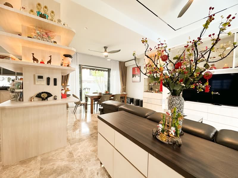 Modern Semi-Detached with Lift & Pool in Prime Kovan