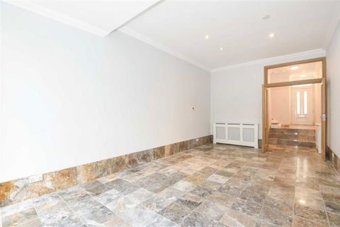 Porchester Square Mews, Bayswater W2