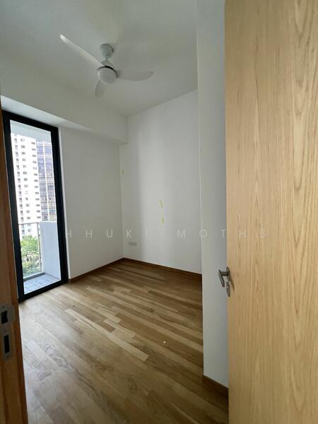 12 Amber Road photo 5