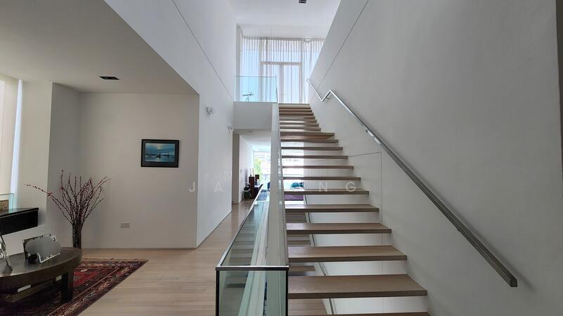 Cove Way photo 4