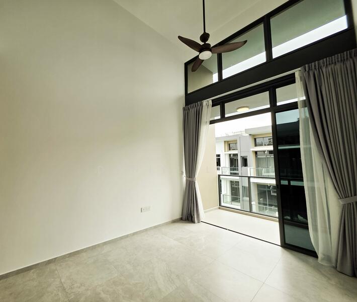 2 Phoenix Road photo 2