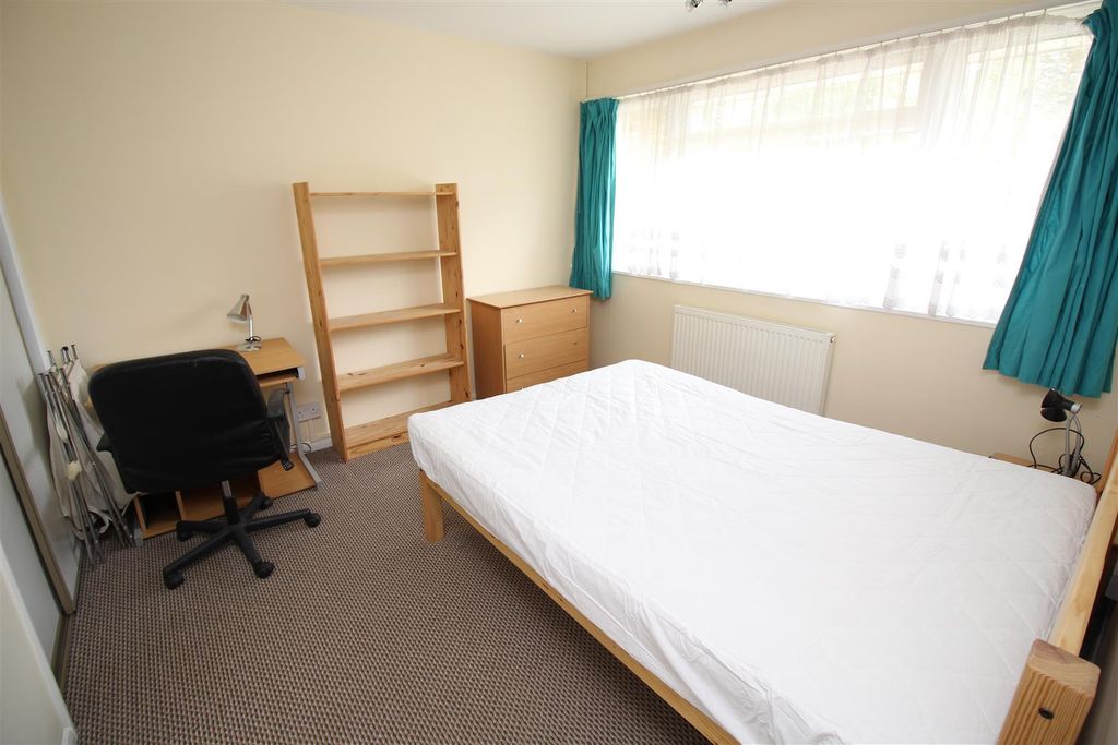 Additional image 7 of 4 bed end terrace house to rentSomner Close, Canterbury, Kent CT2