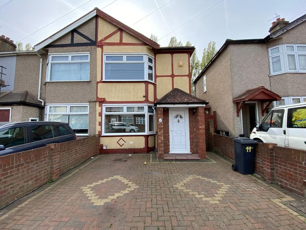 Additional image 6 of 2 bed end terrace house to rentKent Road., Dagenham, Dagenham RM10