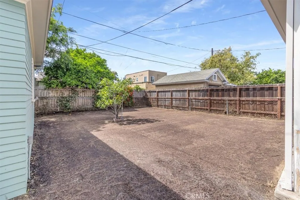 Additional image 120 of 4239 S Raymond Avenue, Los Angeles, CA 90037