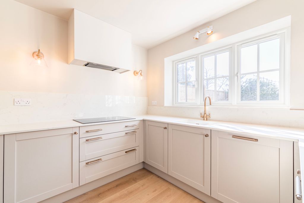 Additional image 6 of 4 bed semi-detached house for saleGreen Lane, Hersham Village, Surrey KT12