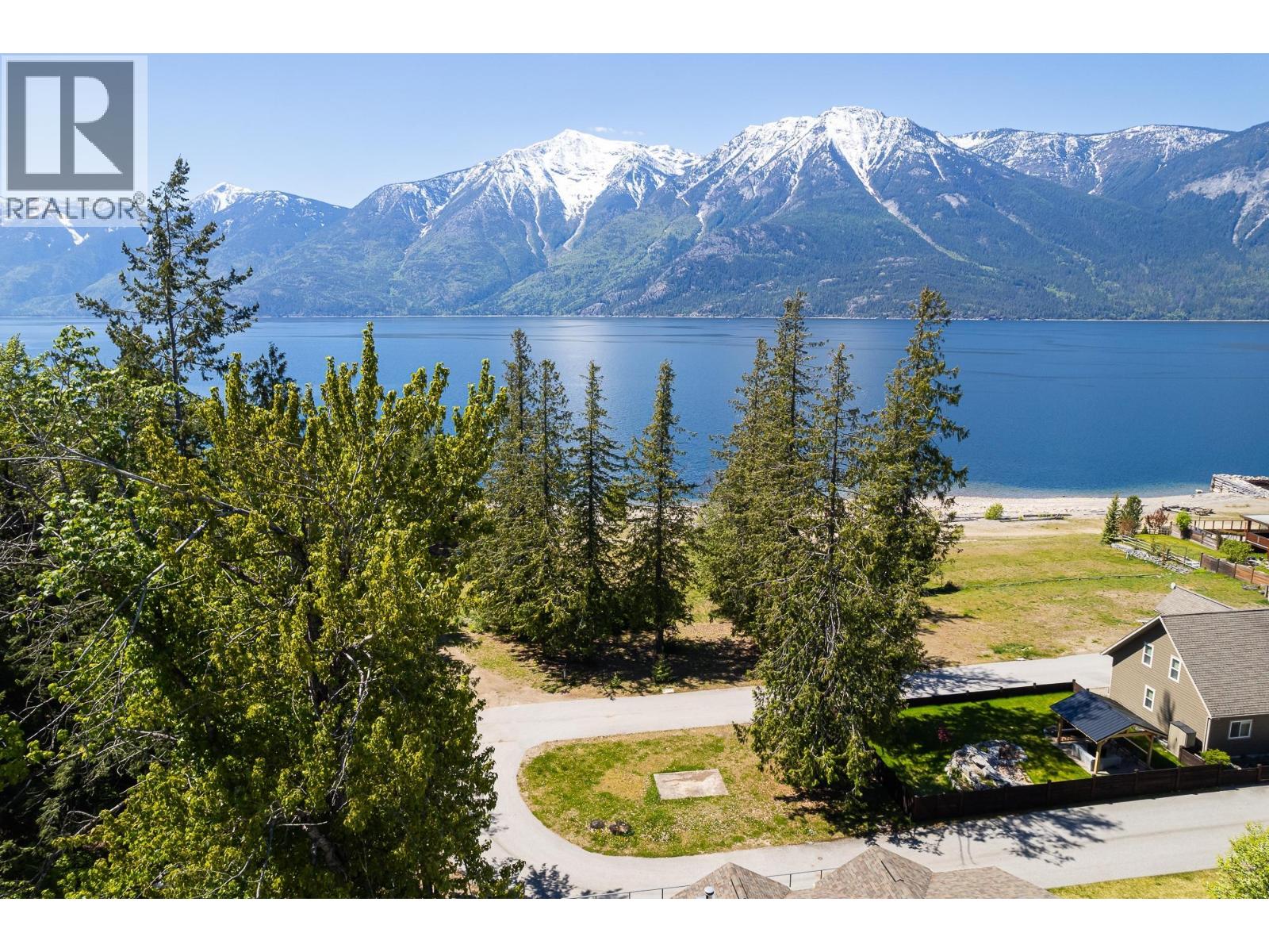 13488 LAKESHORE Drive