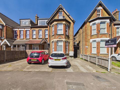33 Hammelton Road, Bromley, Kent BR1