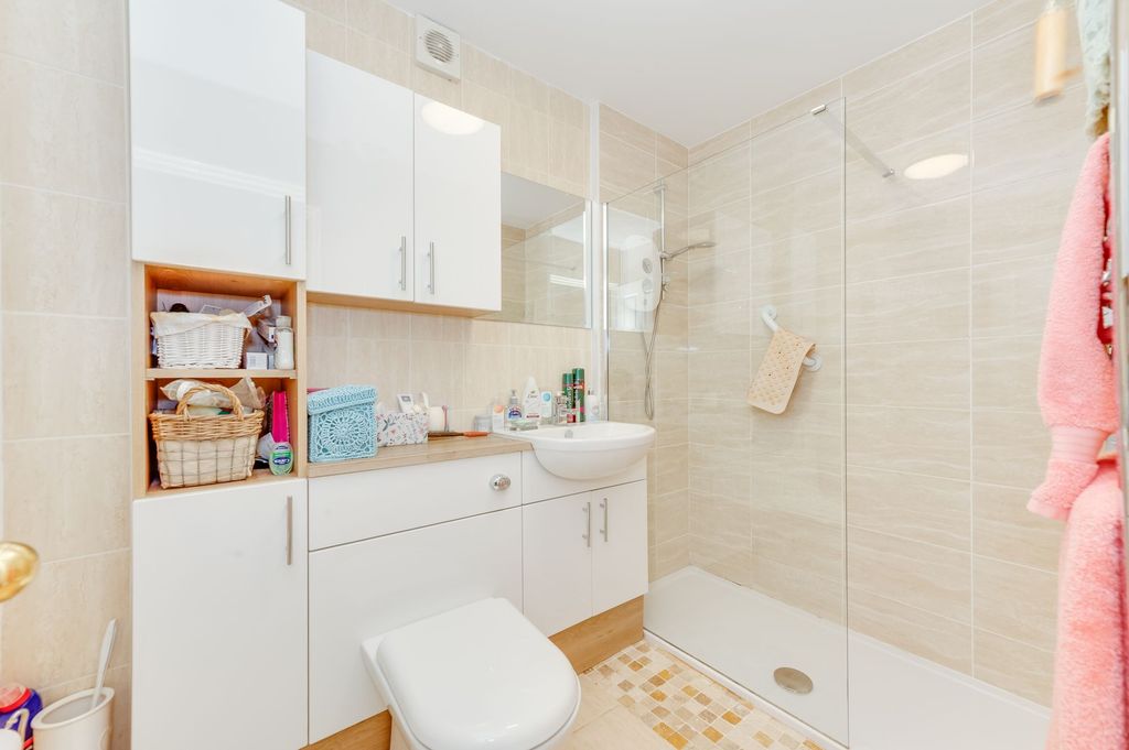 Additional image 11 of 3 bed flat for saleGraham Road, Sheffield S10