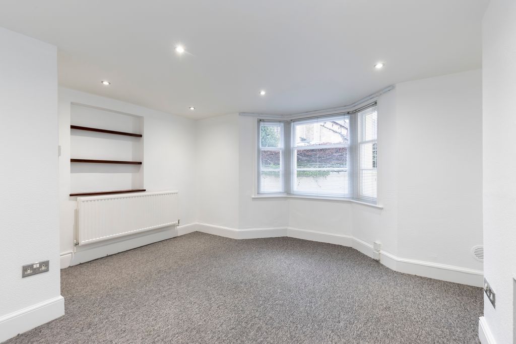 Additional image 4 of 1 bed flat to rentSt. Lukes Road, St Lukes, Cheltenham GL53