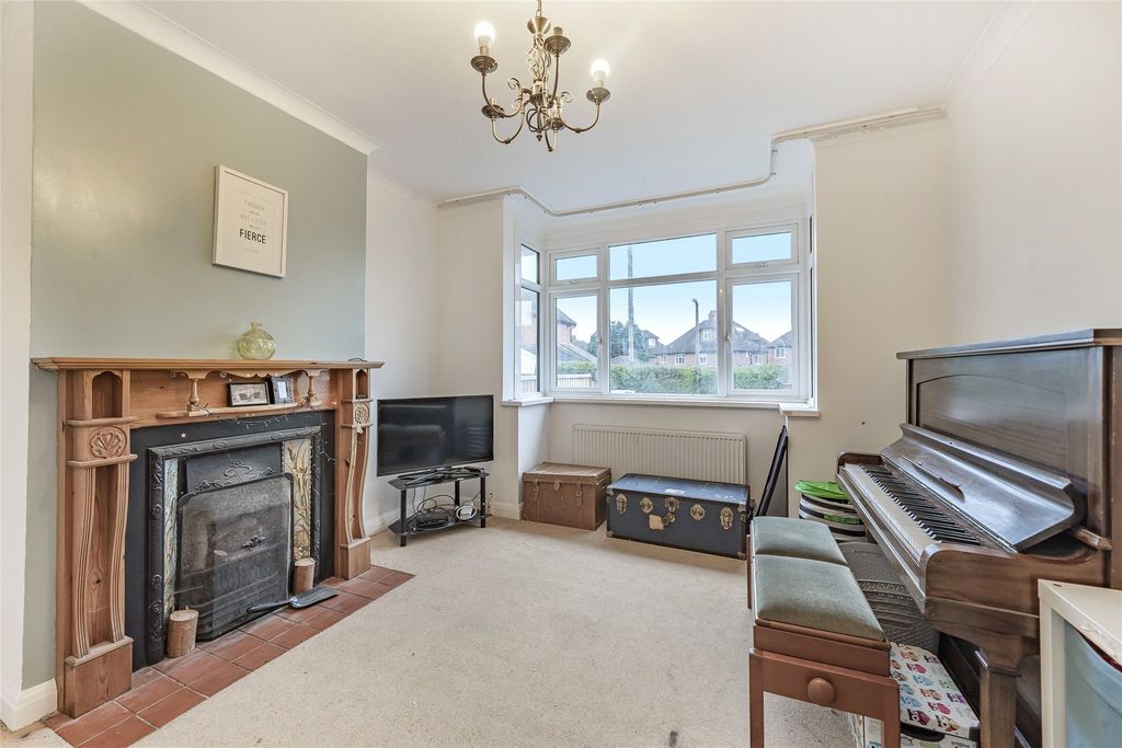 Additional image 5 of 4 bed semi-detached house to rentThe Drive, Cornmeadow Lane, Worcester, Worcestershire WR3