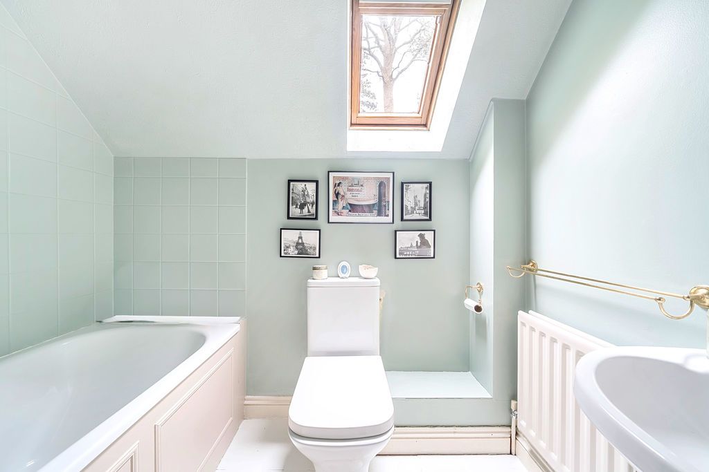 Additional image 14 of 4 bed detached house to rentShadyhanger, Godalming GU7