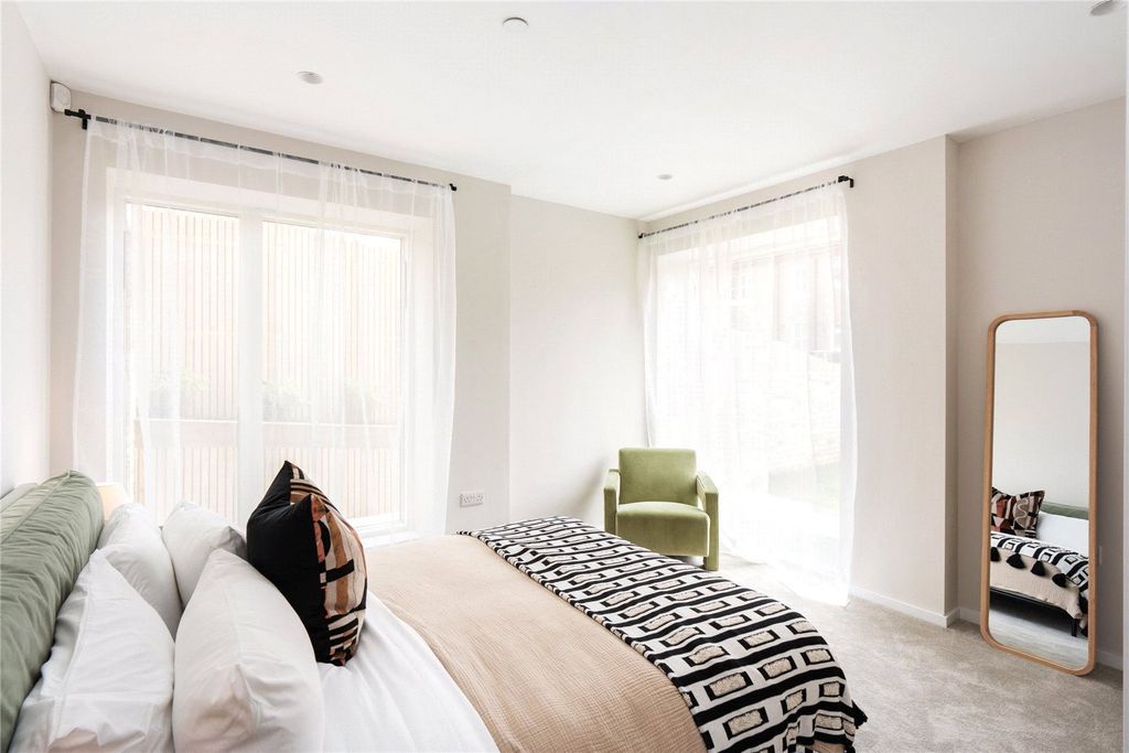 Additional image 7 of 3 bed semi-detached house to rentPreston Park Avenue, Brighton BN1