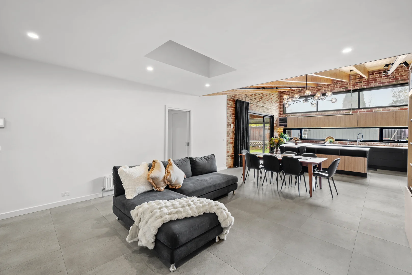 Additional image 3 of 111 Ramu Parade, Heidelberg West VIC 3081