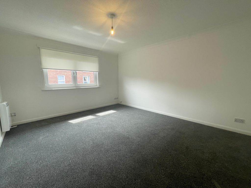 2 bed flat to rentJohn Street, Hamilton ML3 photo 2