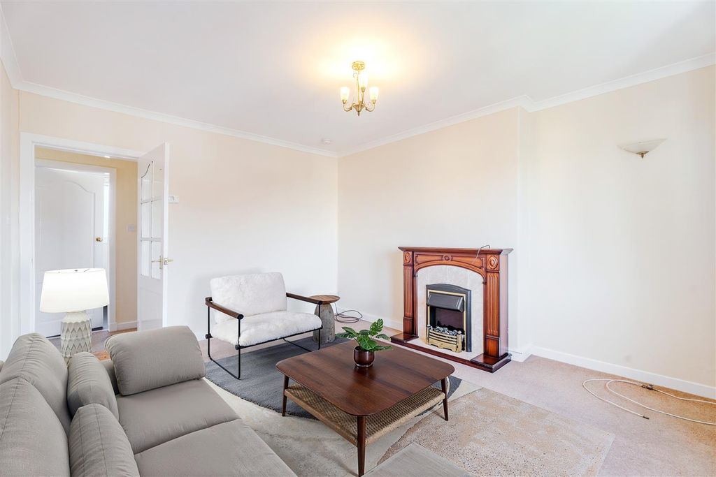 1 bed flat for saleTrows Road, Wishaw ML2 photo 4