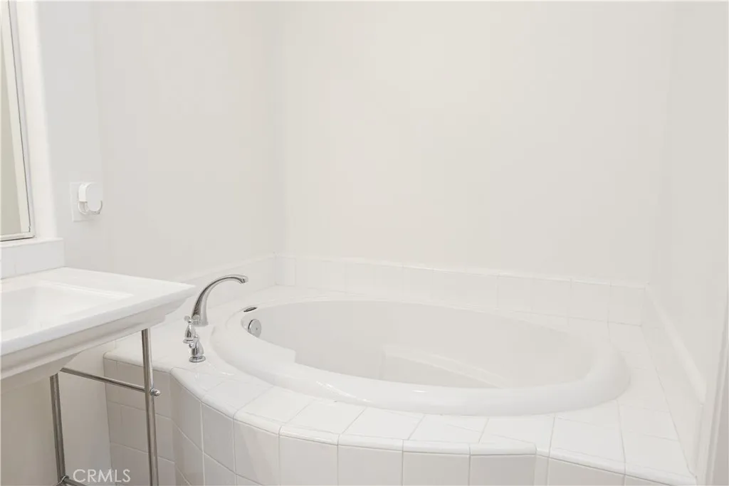 Additional image 31 of 26 Burlingame, Irvine, CA 92602