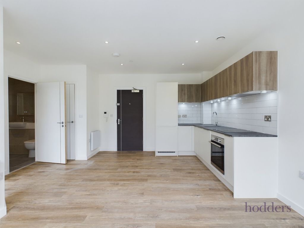 Additional image 3 of 1 bed flat to rentLondon Road, Staines-Upon-Thames, Surrey TW18