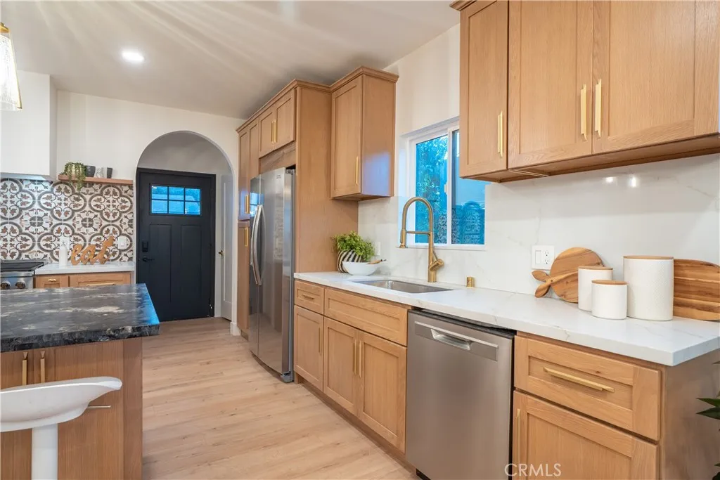 Additional image 10 of 6325 Long Street, Los Angeles, CA 90043
