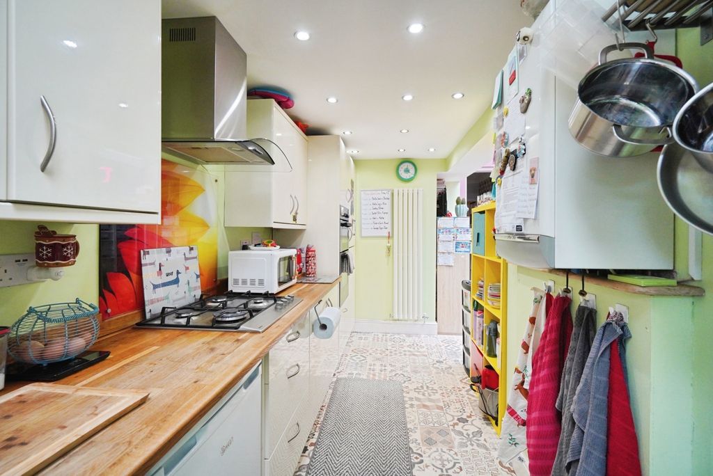 Additional image 4 of 3 bed terraced house for saleShobnall Road, Burton-On-Trent, Staffordshire DE14