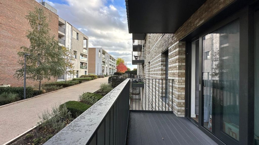 2 bed flat for saleKingfisher Heights, 2 Bramwell Way, London E16
