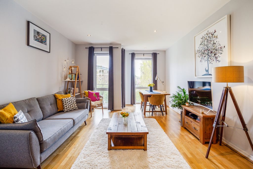 Additional image 5 of 1 bed flat for sale40 Melliss Avenue, Richmond TW9