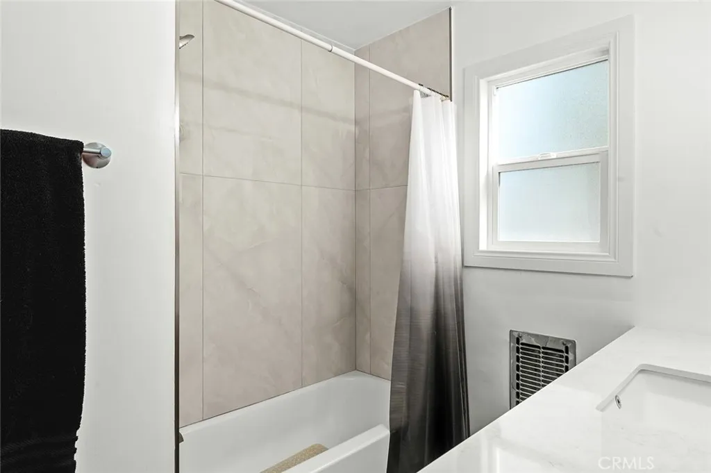 Additional image 76 of 6440 Petit Avenue, Van Nuys, CA 91406