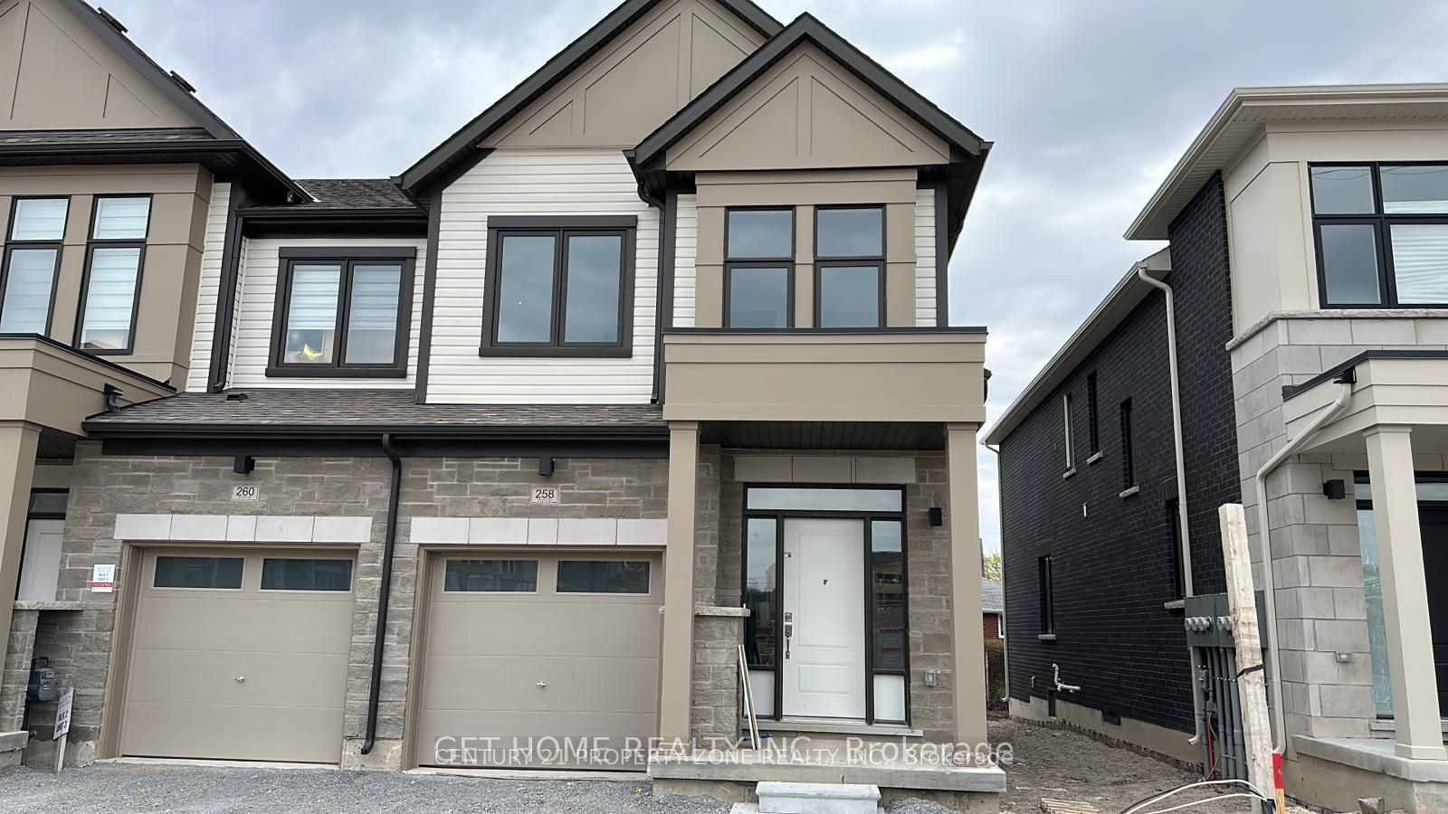 258 Okanagan Path, Oshawa, ON, L1H 0A7