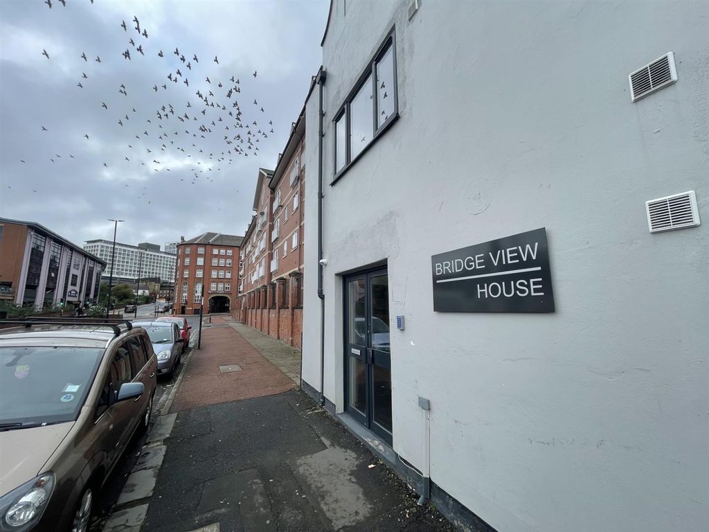 Room to rentBridge View House, 15-23 City Road, Newcastle Upon Tyne NE1 photo 3
