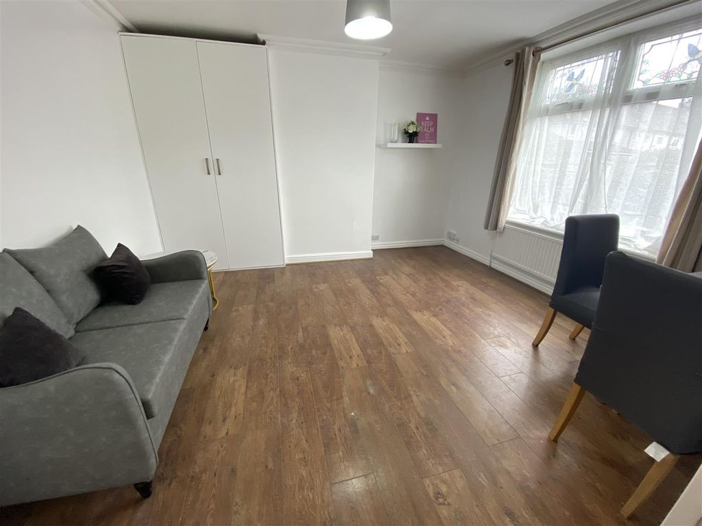 Additional image 3 of 2 bed terraced house to rentLangley Crescent, Dagenham RM9