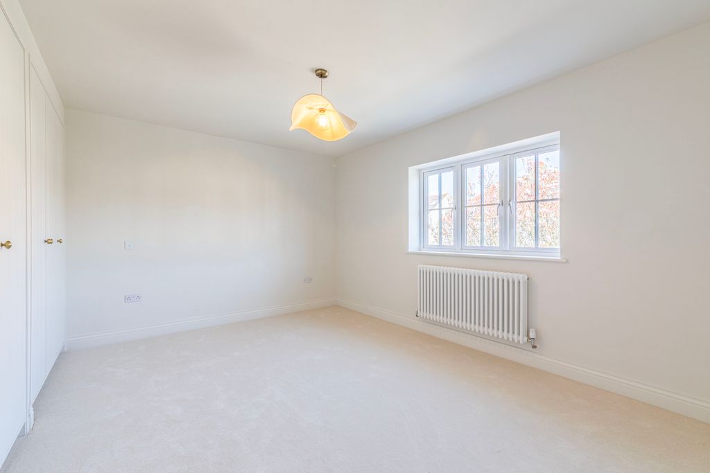 Additional image 10 of 4 bed semi-detached house for saleGreen Lane, Hersham Village, Surrey KT12