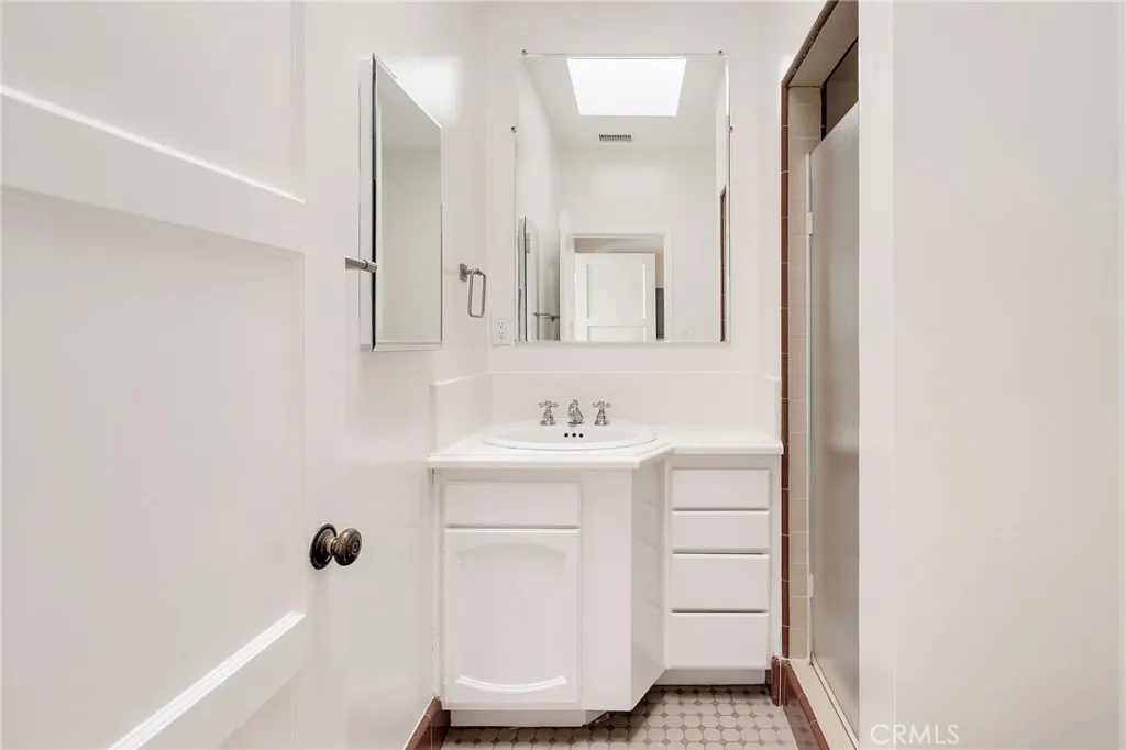 Additional image 71 of 704 Elvira Avenue, Redondo Beach, CA 90277