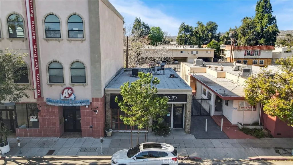 Additional image 41 of 7235 Owensmouth, Canoga Park, CA 91303