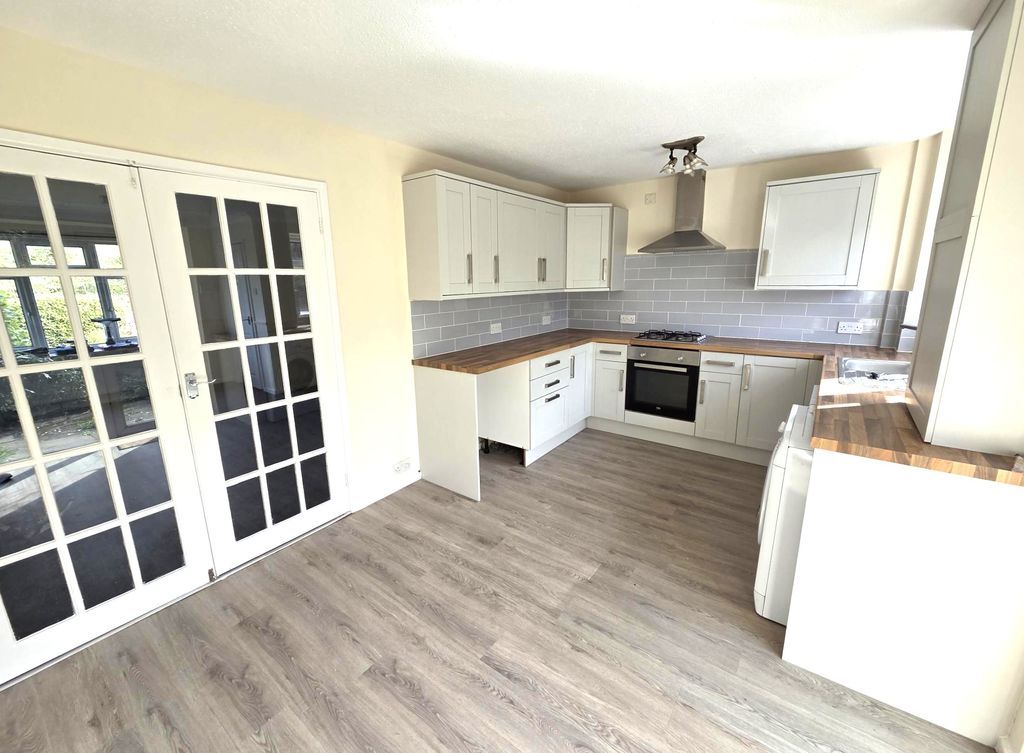 Additional image 7 of 3 bed semi-detached house to rentPen Y Cae, Caerphilly CF83