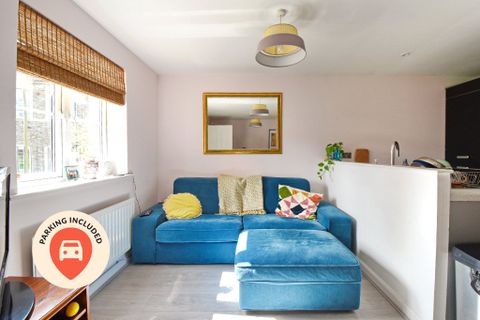 Snowberry Walk, St George, Bristol, Somerset BS5