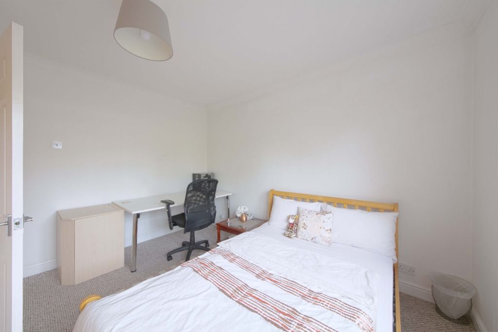 Additional image 8 of 2 bed flat for saleSomerset Lodge, Courtlands, Maidenhead SL6