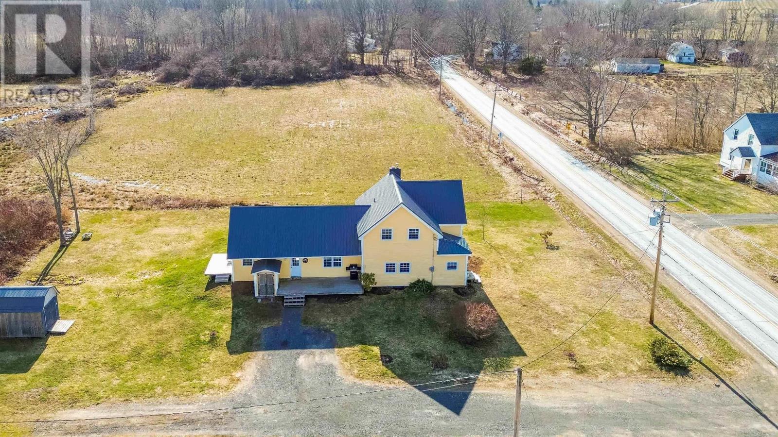 5692 Highway 221