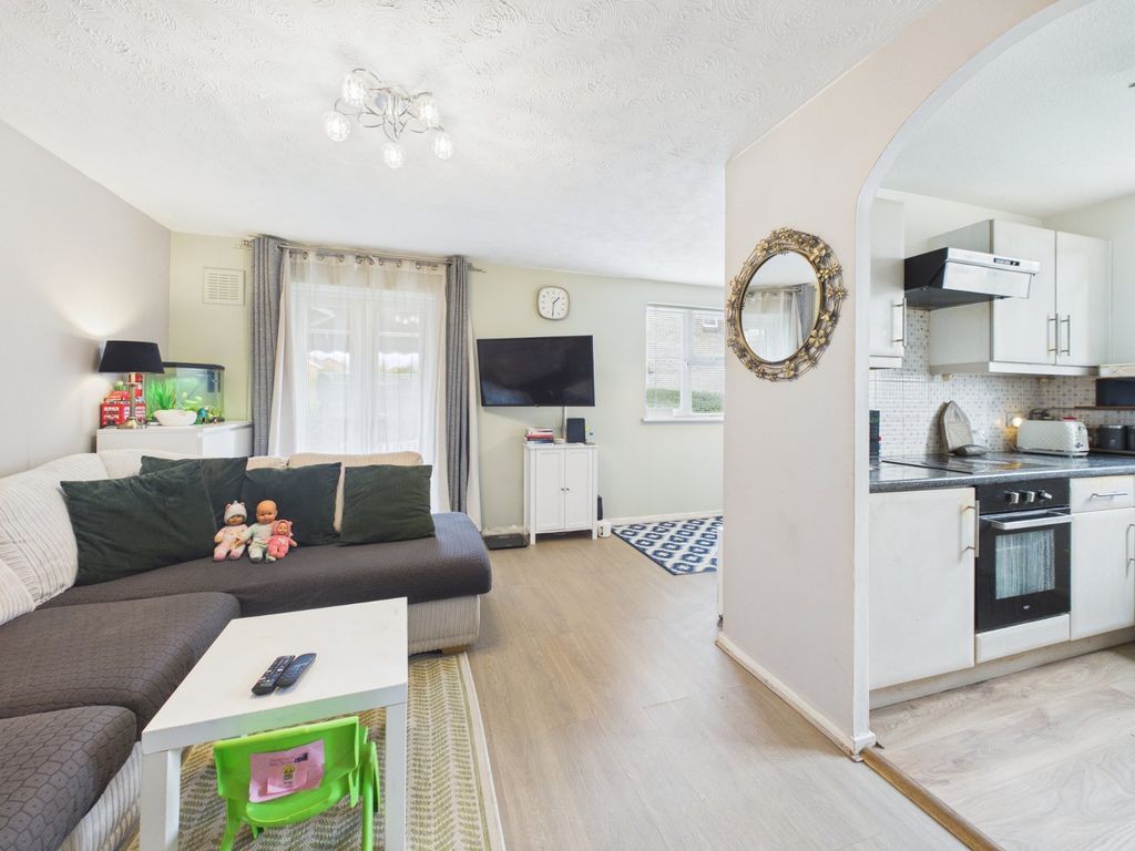 Additional image 9 of 2 bed flat for saleBoveney Close, Cippenham, Berkshire SL1