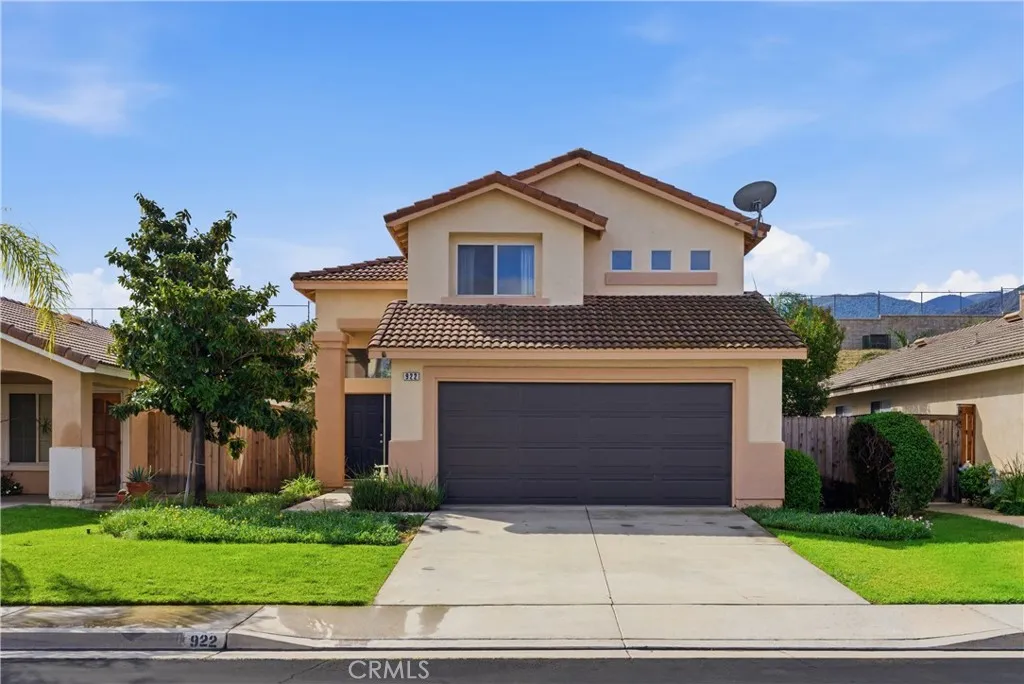 Additional image 2 of 922 Naples Drive, Corona, CA 92882