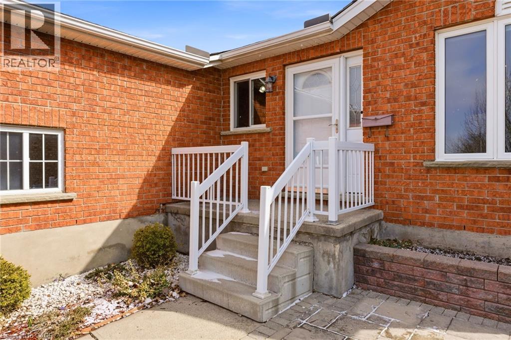 Additional image 3 of 135 Stirling Macgregor Drive, Cambridge, ON, N1S 5A1