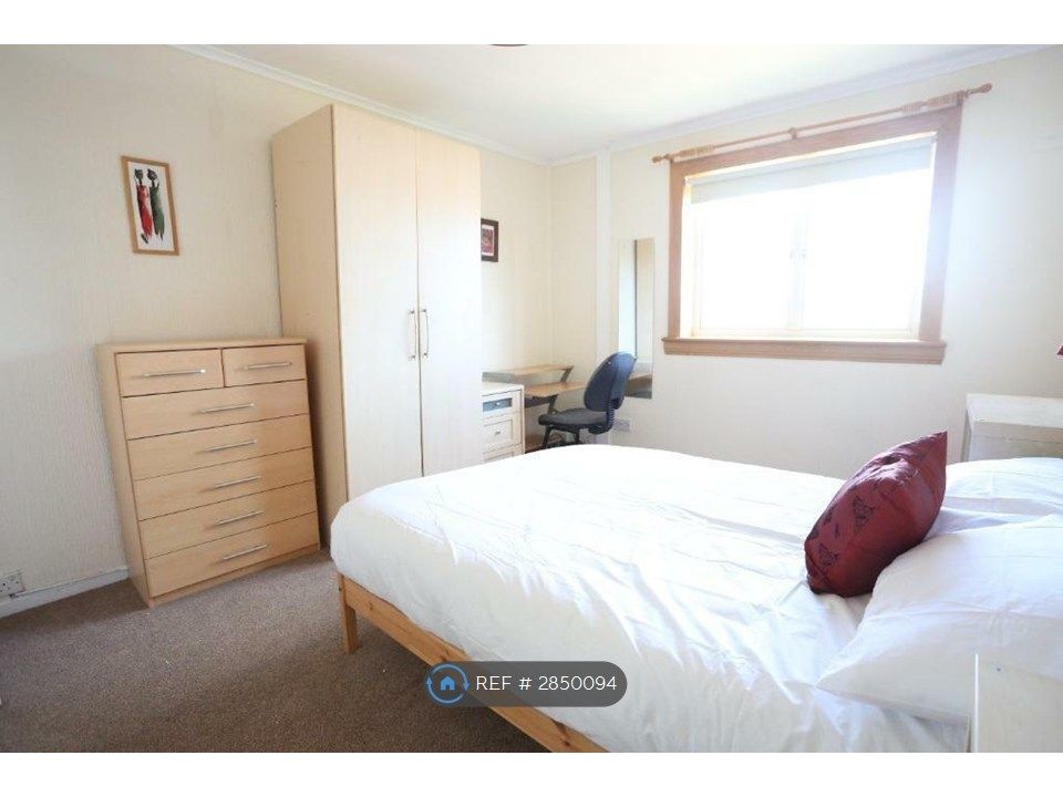 Additional image 2 of Room to rentAll Inclusive Fernieside Avenue, Edinburgh EH17