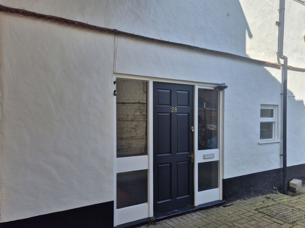 3 bed flat to rent28 West Street, Leominster HR6