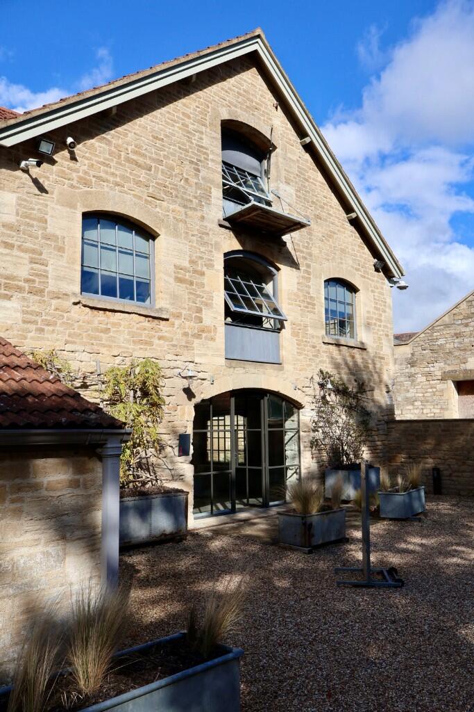 Brook Lane, BA14