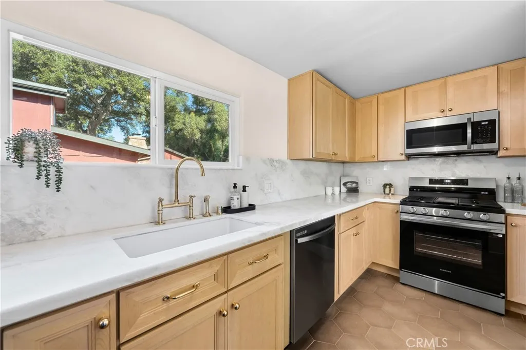 Additional image 8 of 336 El Conejo Dr, Ojai, CA 93023