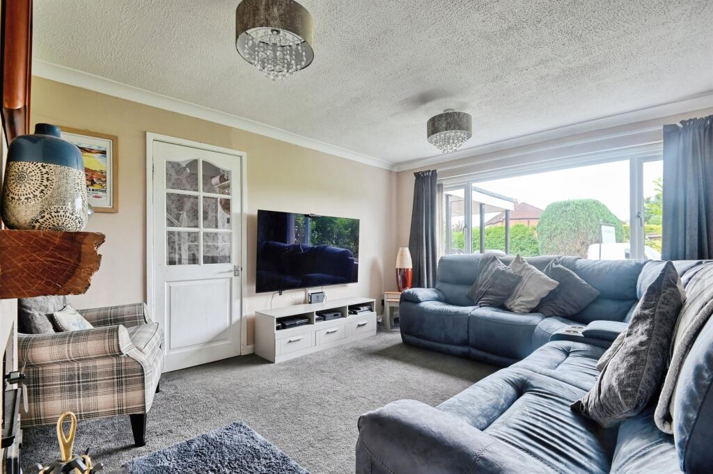 Additional image 3 of Aldin Close, Bonehill, Tamworth