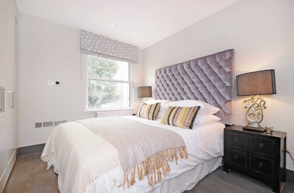 Additional image 10 of 4 bed detached house to rentCourt Close, St John's Wood Park, St John's Wood, London NW8